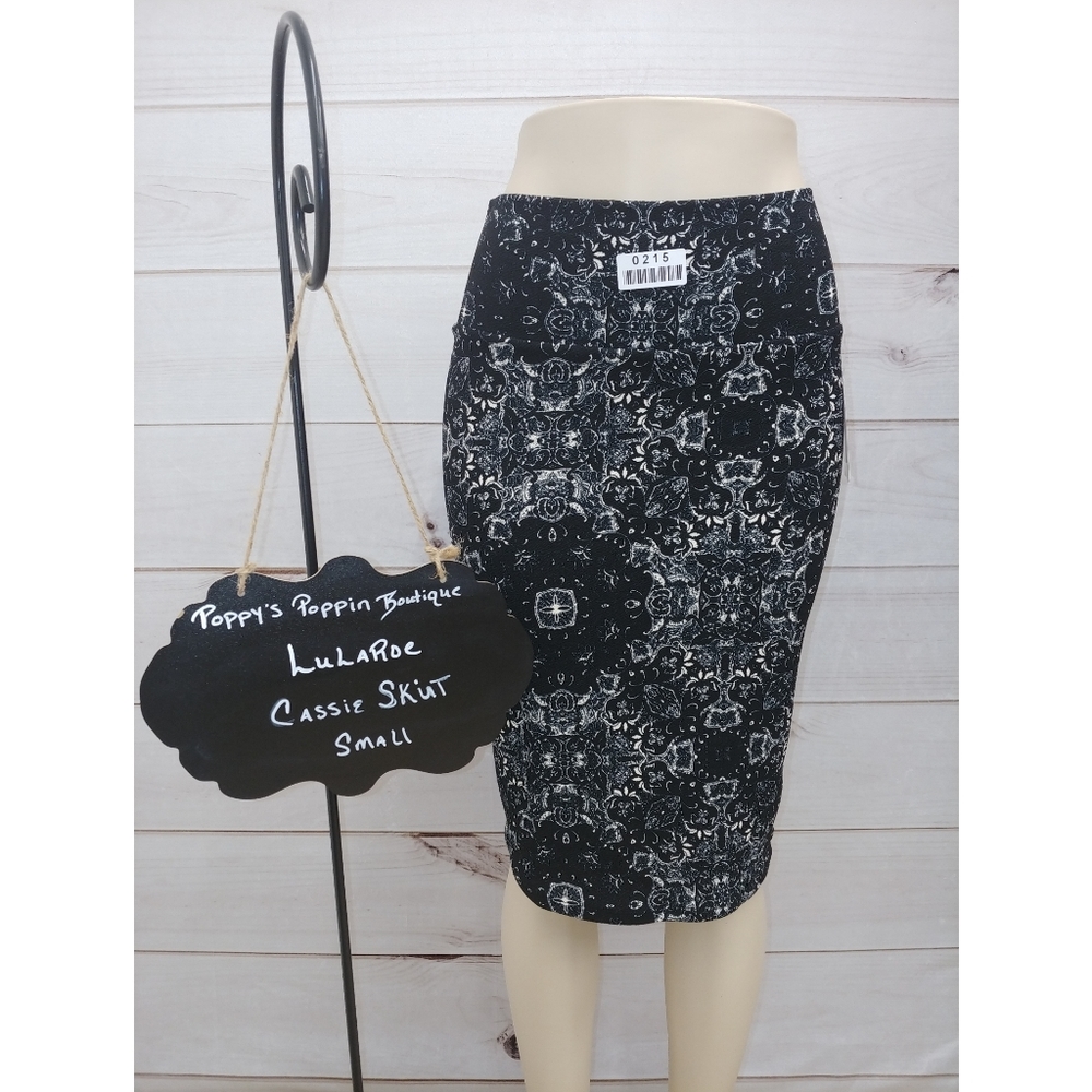 Pencil Skirt, Lularoe Cassie, Small